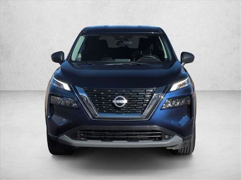 Used 2023 Nissan Rogue S image 2