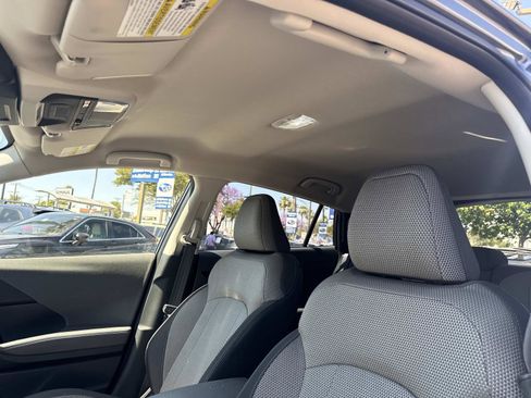Certified 2024 Subaru Crosstrek 2.0i Premium AWD/4WD image 17