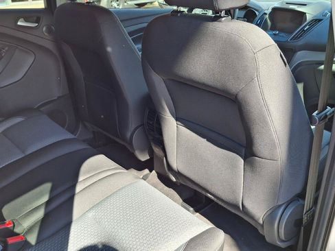 Used 2017 Ford Escape SE w/ Equipment Group 201A AWD/4WD image 10