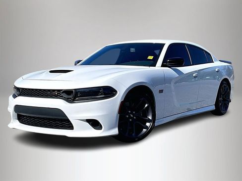 Used 2023 Dodge Charger Scat Pack w/ Navigation & Travel Group image 5
