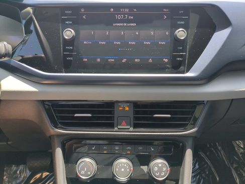 Certified 2023 Volkswagen Taos SE FWD image 21
