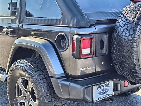 Used 2018 Jeep Wrangler Unlimited Sahara image 14