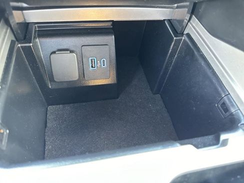 Used 2022 Ford Explorer Limited w/ Equipment Group 301A image 37