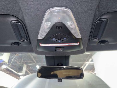 Used 2020 Toyota C-HR XLE FWD image 17