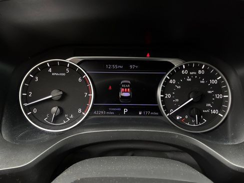 Used 2025 Nissan Rogue SV FWD image 37