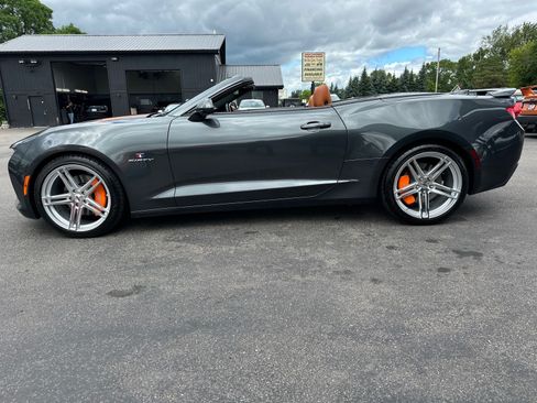 Used 2017 Chevrolet Camaro SS RWD image 15