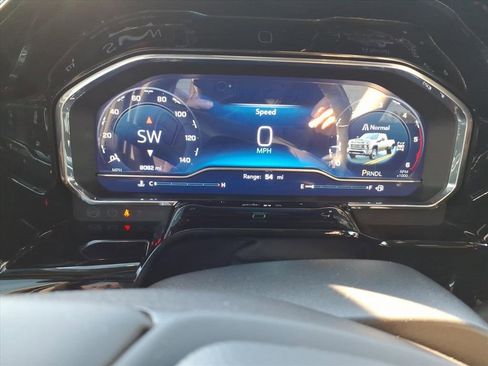 Used 2025 Chevrolet Silverado 3500 LT image 21