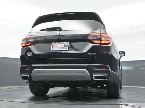 Certified 2023 Honda Pilot Elite image 24