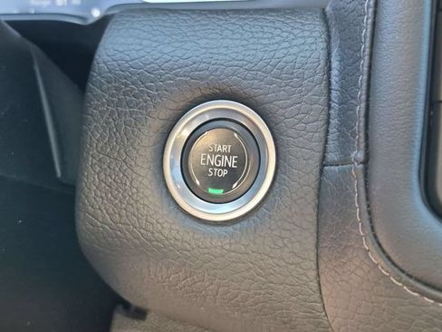 Used 2022 GMC Yukon XL Denali w/ Denali Ultimate Package AWD/4WD image 22