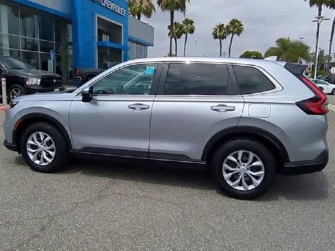 Used 2025 Honda CR-V LX image 5