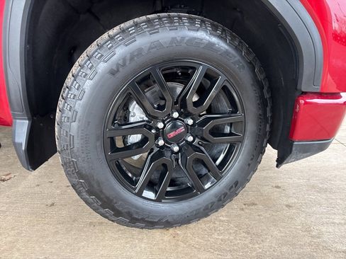 Used 2023 GMC Sierra 1500 Elevation image 32