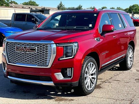 Used 2022 GMC Yukon Denali w/ Denali Premium Package AWD/4WD image 7