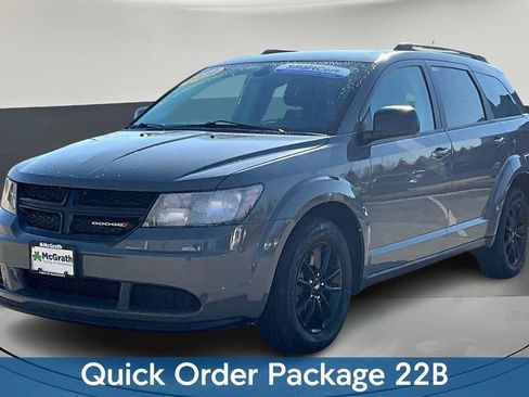 Used 2020 Dodge Journey SE w/ SE Popular Equipment Group image 3