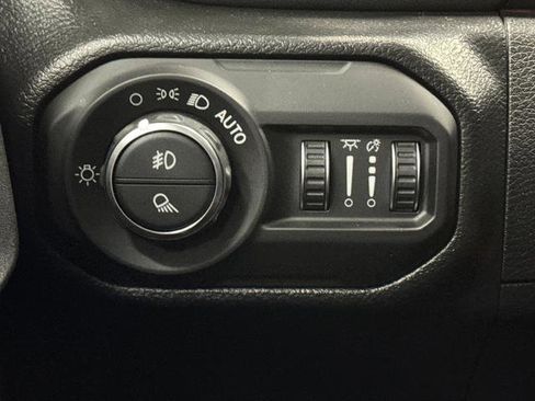 Used 2022 Jeep Gladiator Overland image 24