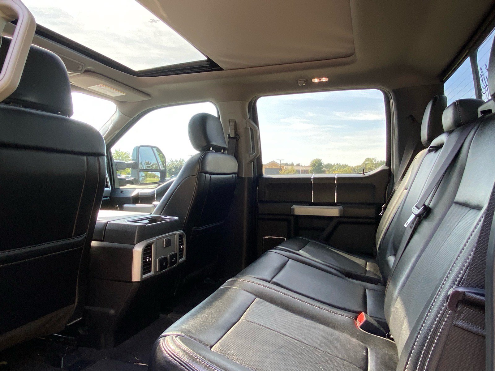 Used 2021 Ford F250 Lariat w/ FX4 Off-Road Package AWD/4WD image 19