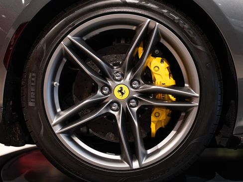 Certified 2023 Ferrari 812 GTS RWD image 15