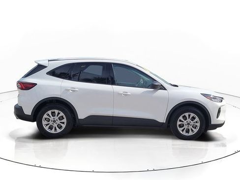 Used 2025 Ford Escape Active w/ Tech Pack #1 FWD image 4