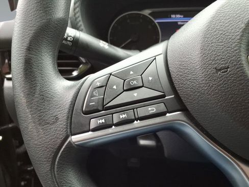 Used 2024 Nissan Sentra SV image 9