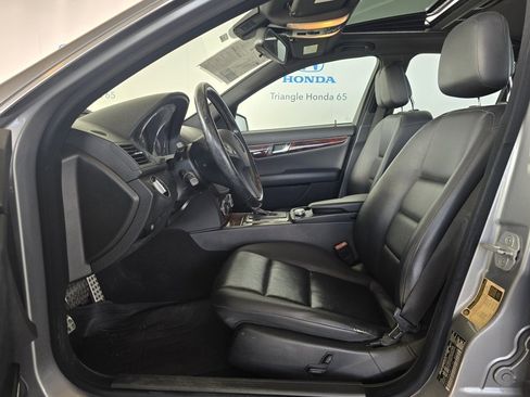 Used 2011 Mercedes-Benz C 300 Sedan image 11