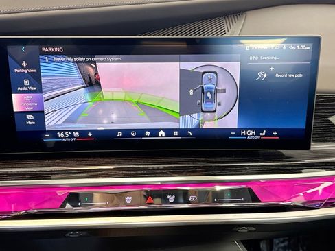 Used 2025 BMW 740i xDrive 740i xDrive w/ Premium Package image 14