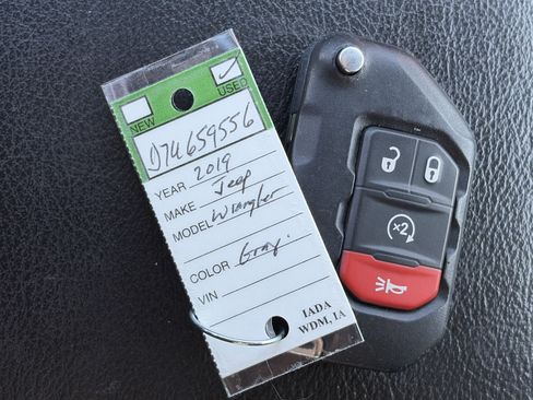 Used 2019 Jeep Wrangler Unlimited Rubicon w/ LED Lighting Group AWD/4WD image 30