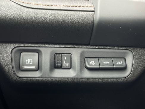 Used 2023 GMC Acadia AT4 w/ Technology Package AWD/4WD image 33