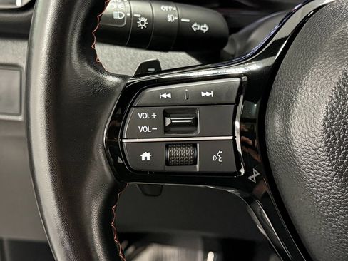Used 2023 Honda Pilot TrailSport image 19