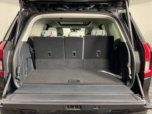 New 2026 Ford Expedition Platinum w/ Platinum Ultimate Package AWD/4WD image 11