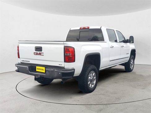 Used 2015 GMC Sierra 2500 SLT w/ Suspension Package, Off-Road image 5