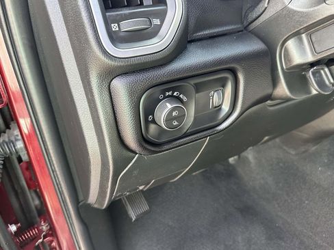 Used 2024 RAM 2500 Big Horn AWD/4WD image 23