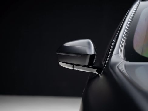Used 2023 BMW i7 xDrive60 AWD/4WD image 14