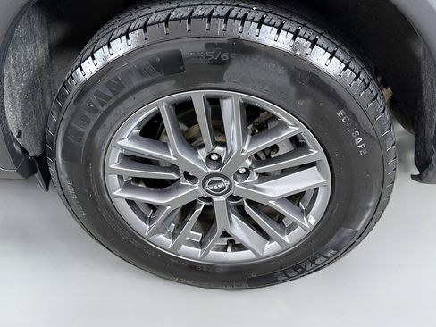 Used 2024 Nissan Rogue S AWD/4WD image 27