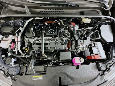 Used 2025 Toyota Corolla LE image 28