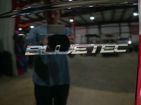 Used 2016 Freightliner Sprinter 2500 image 24