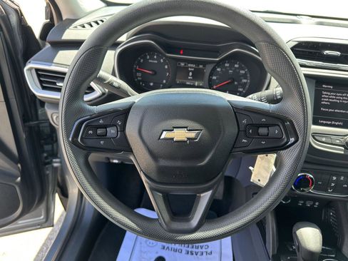 Used 2023 Chevrolet TrailBlazer LS FWD image 21