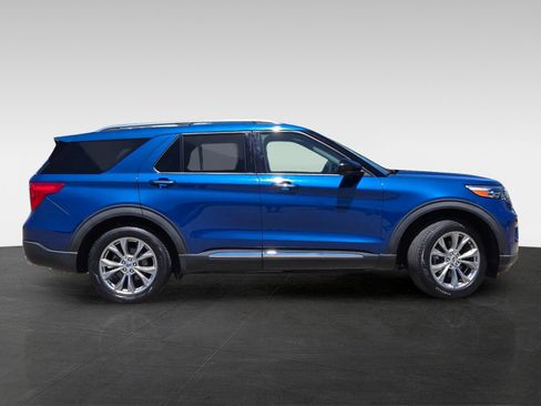 Used 2023 Ford Explorer Limited RWD image 3