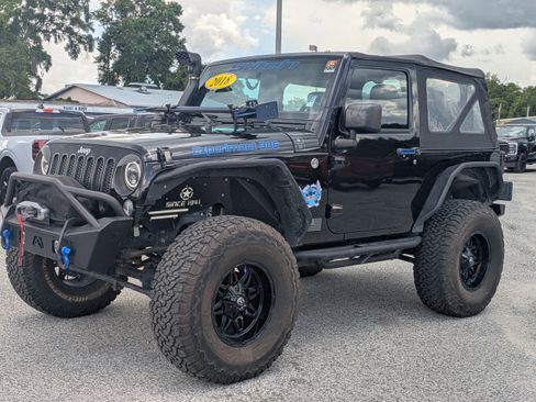 Used 2018 Jeep Wrangler Sport AWD/4WD image 8