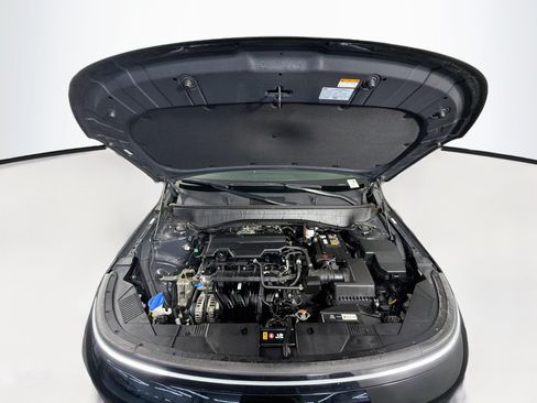 Used 2025 Hyundai Kona SEL FWD image 34