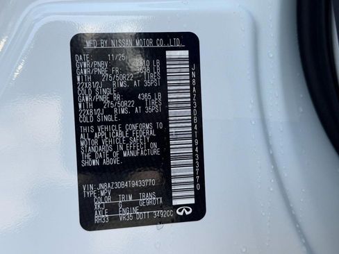 New 2026 INFINITI QX80 4WD image 18