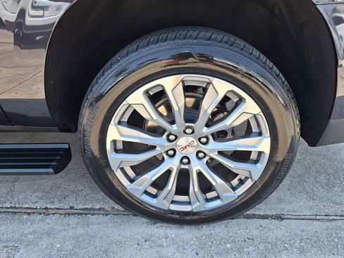 Used 2023 GMC Yukon XL Denali w/ LPO, Floor Liner Package image 28