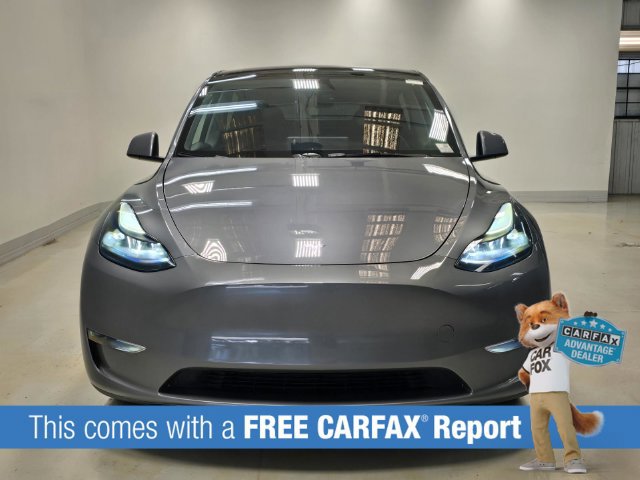 Used 2024 Tesla Model Y Long Range AWD/4WD image 2