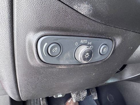 Used 2019 Chevrolet Trax LS w/ Tint and Cruise Package image 18