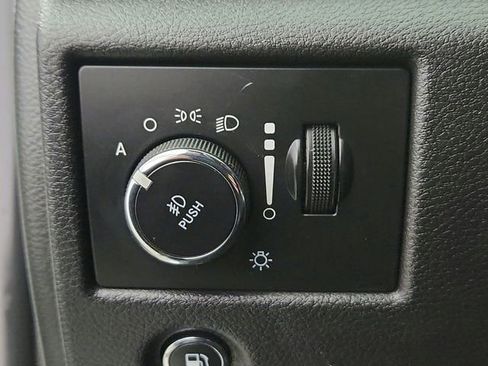 Used 2019 Jeep Grand Cherokee Altitude image 31