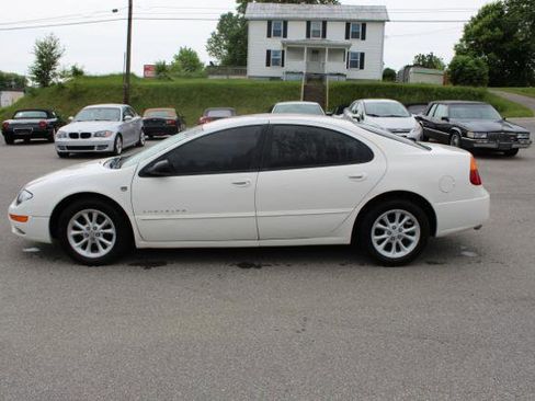 Used 2000 Chrysler 300M image 8
