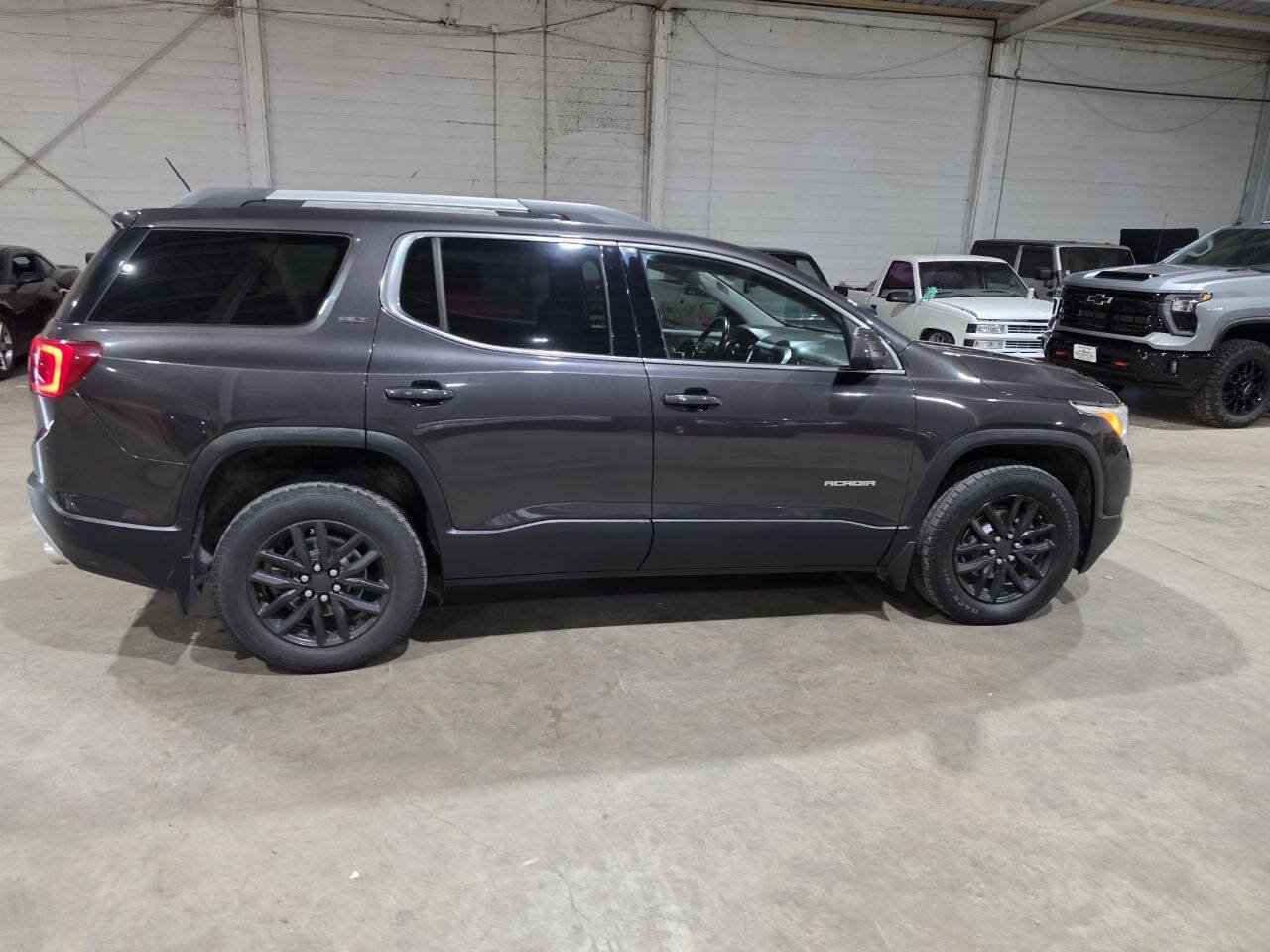 Used 2019 GMC Acadia SLT AWD/4WD image 14