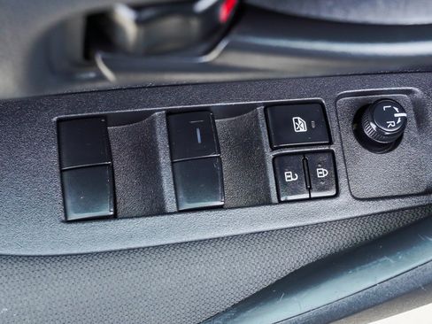 Used 2025 Toyota Corolla LE FWD image 19