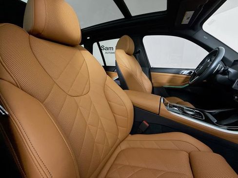 Used 2024 BMW X5 xDrive40i w/ M Sport Package image 29