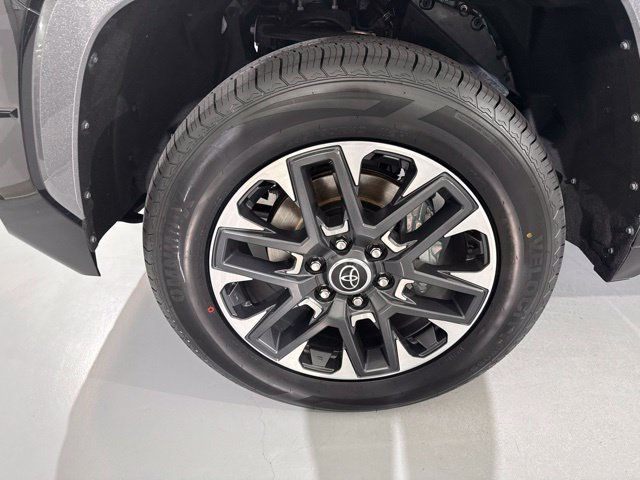 Used 2023 Toyota Tundra Limited RWD image 5