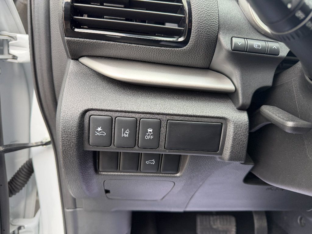Used 2025 Mitsubishi Eclipse Cross SE AWD/4WD image 31
