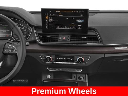 Used 2023 Audi Q5 2.0T Premium Plus w/ Premium Plus Package AWD/4WD image 12